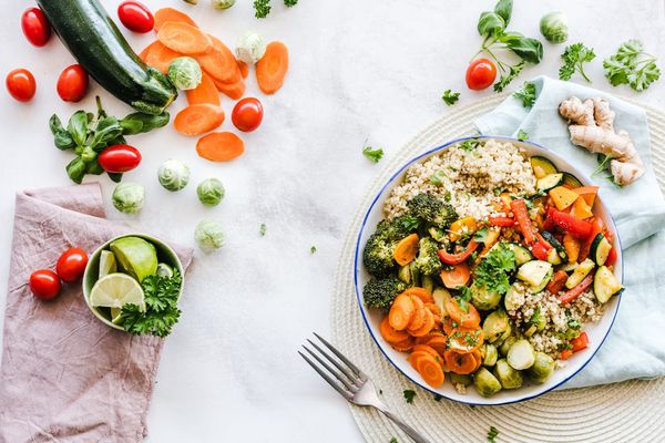 Técnicas para mantenerte motivado durante un plan de alimentación saludable